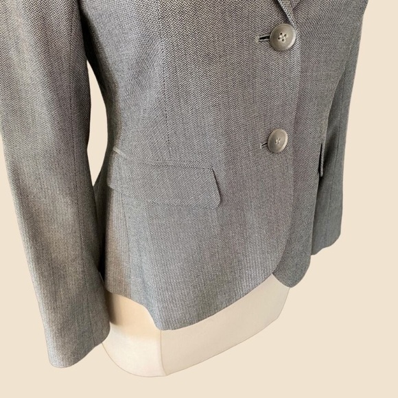 Theory Wool Fitted Blazer In Grey - Picture 5 of 11